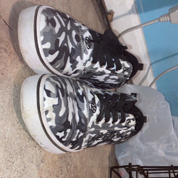 heelys(no wheel) - Picture 2 of 3